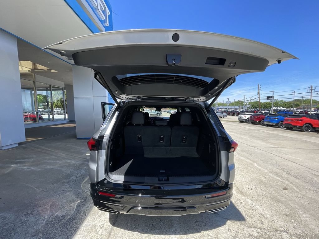 Certified 2025 Buick Enclave Sport Touring w/ Power Package FWD image 25