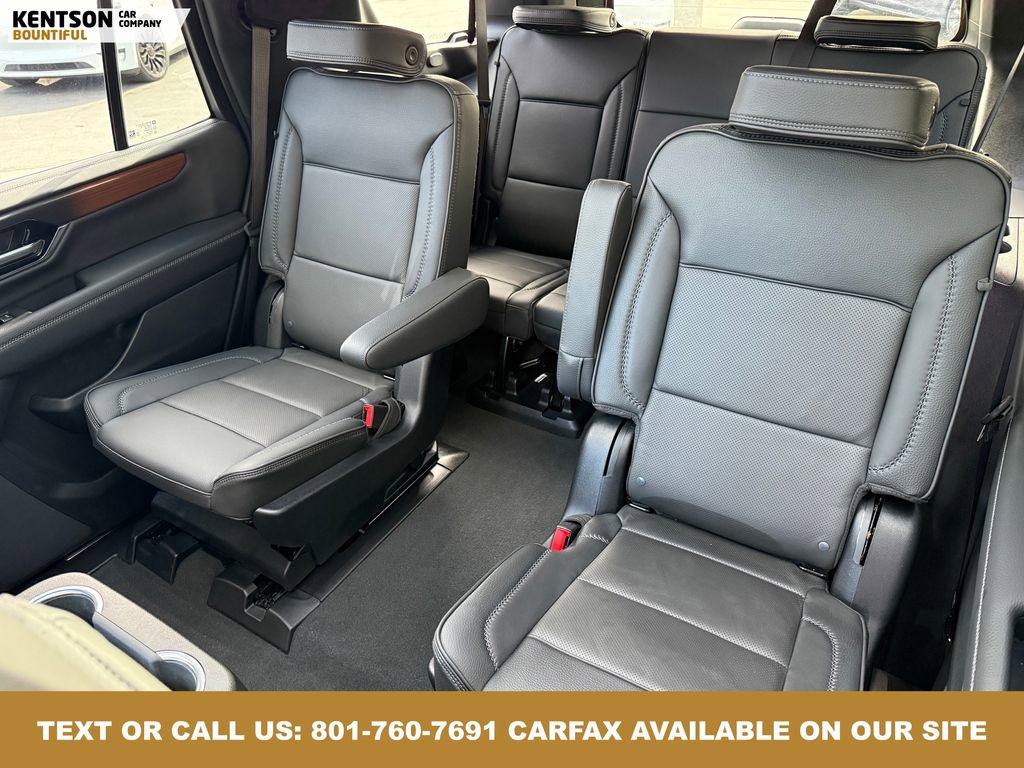 Used 2025 GMC Yukon Denali w/ Sun & Power Step Package image 37