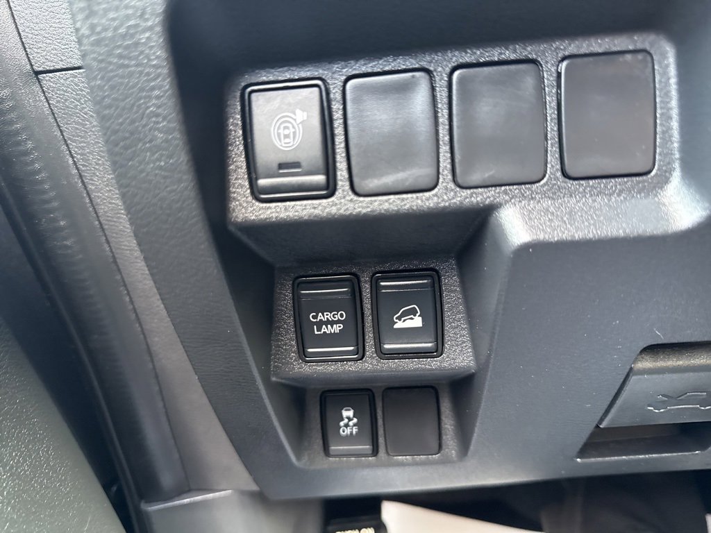 Used 2023 Nissan Frontier SV w/ Midnight Edition Package image 25