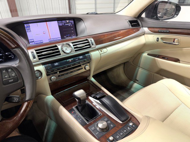 Used 2013 Lexus LS 460 w/ Ultra Luxury Pkg RWD image 28