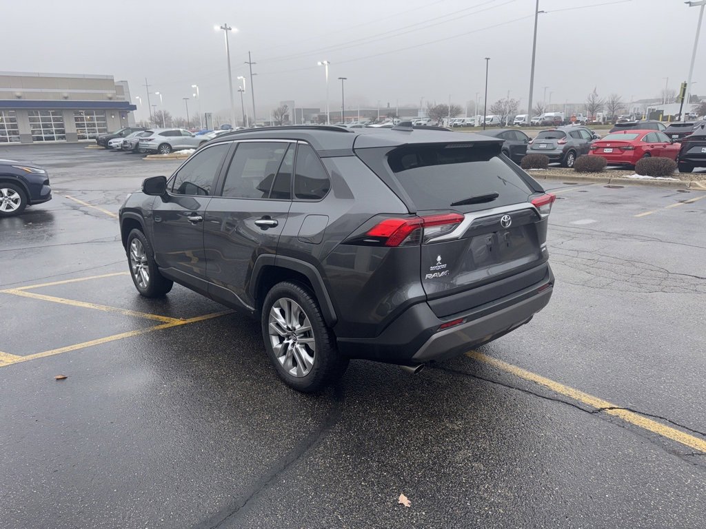 Used 2021 Toyota RAV4 Limited image 5