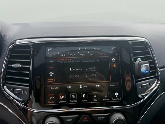 Used 2021 Jeep Grand Cherokee Limited AWD/4WD image 16