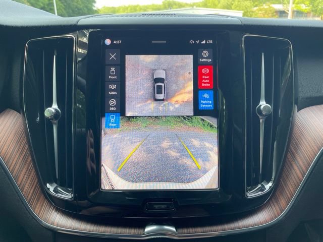 Certified 2024 Volvo XC60 B5 Plus AWD/4WD image 21