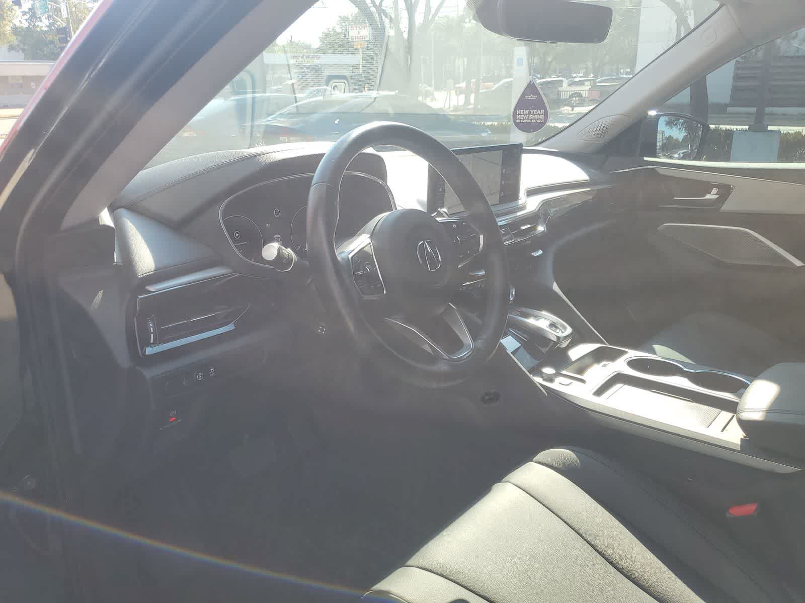 Used 2025 Acura MDX SH-AWD image 2