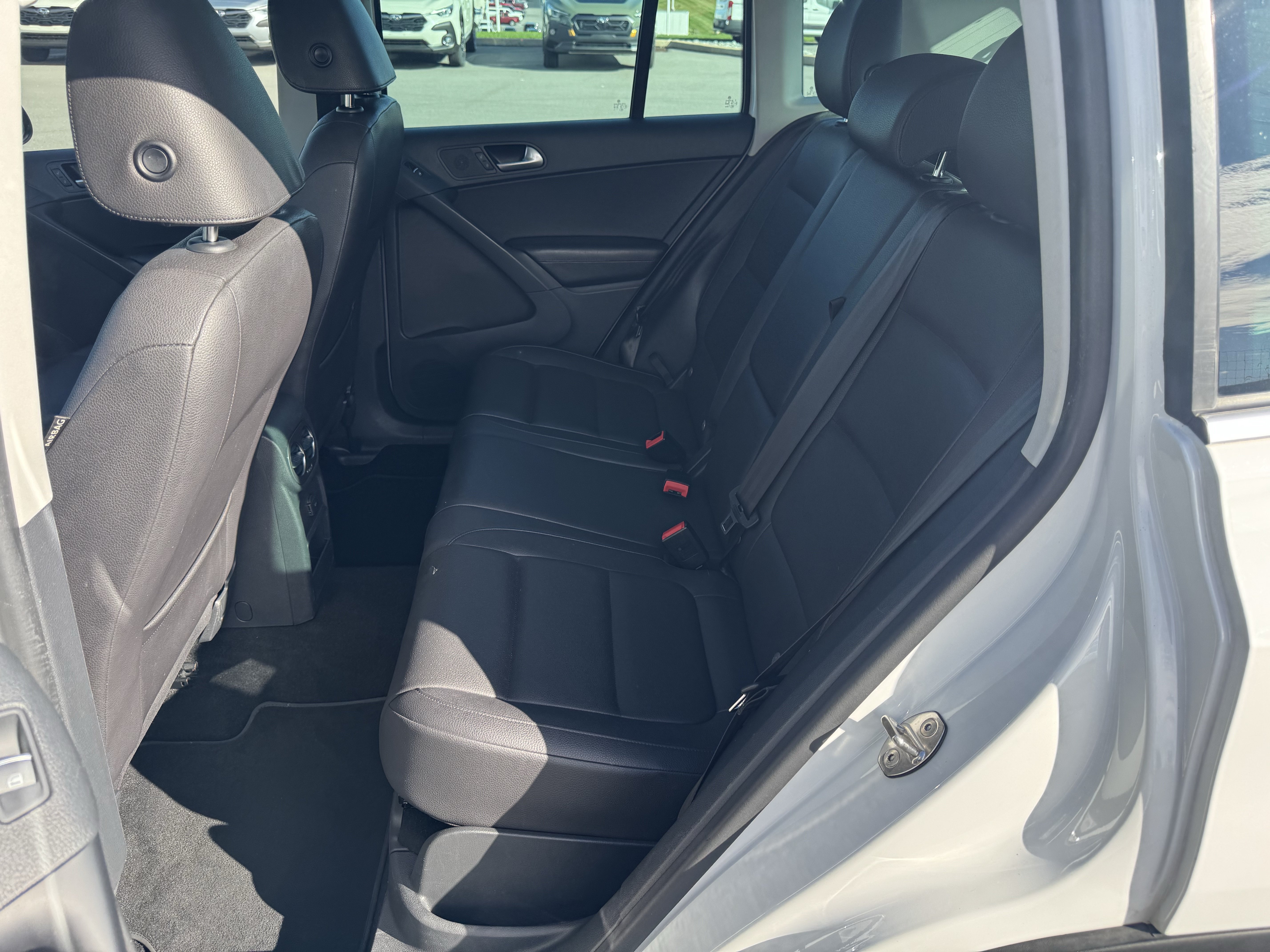 Used 2017 Volkswagen Tiguan Wolfsburg Edition AWD/4WD image 13