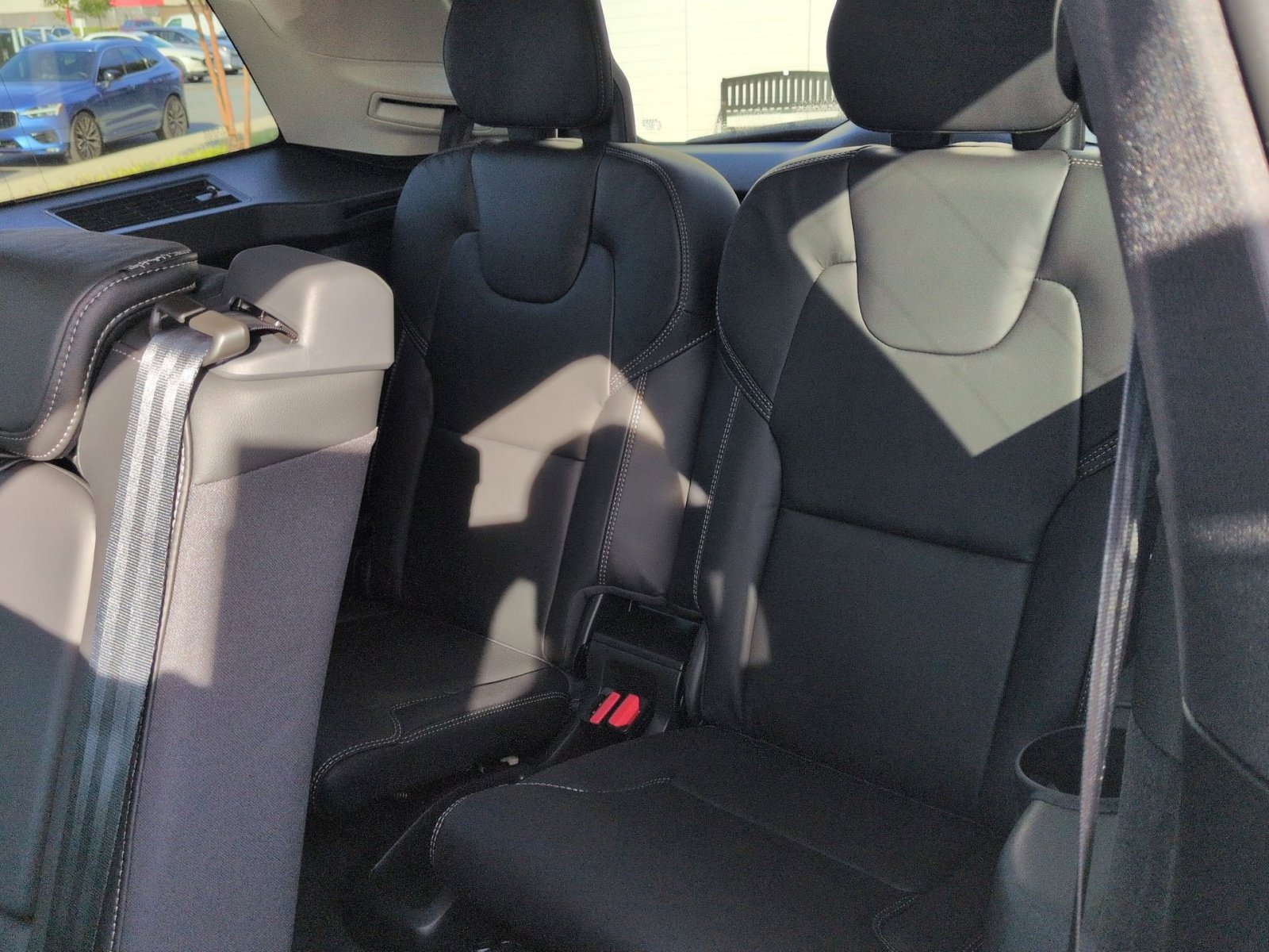 New 2026 Volvo XC90 B6 Ultra image 26