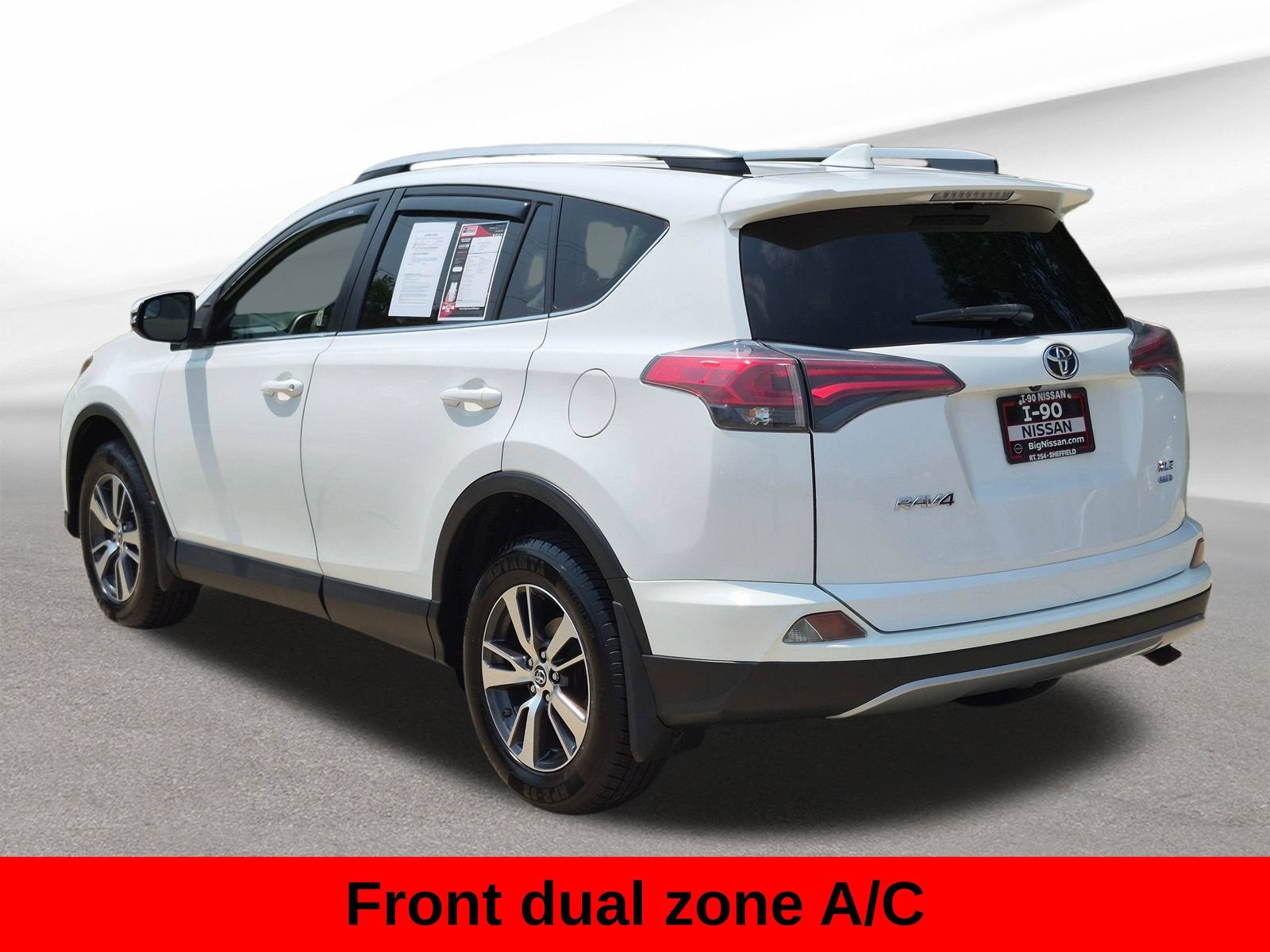 Used 2017 Toyota RAV4 XLE AWD/4WD image 9