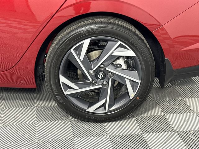 Used 2025 Hyundai Elantra Sport FWD image 17