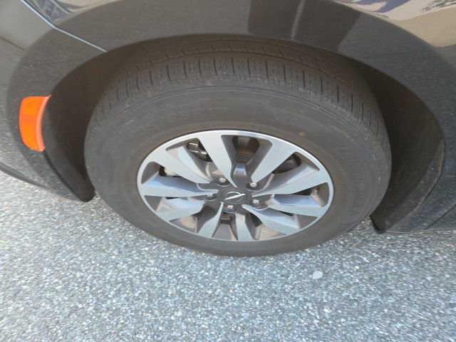 Used 2023 Chrysler Pacifica Limited image 12