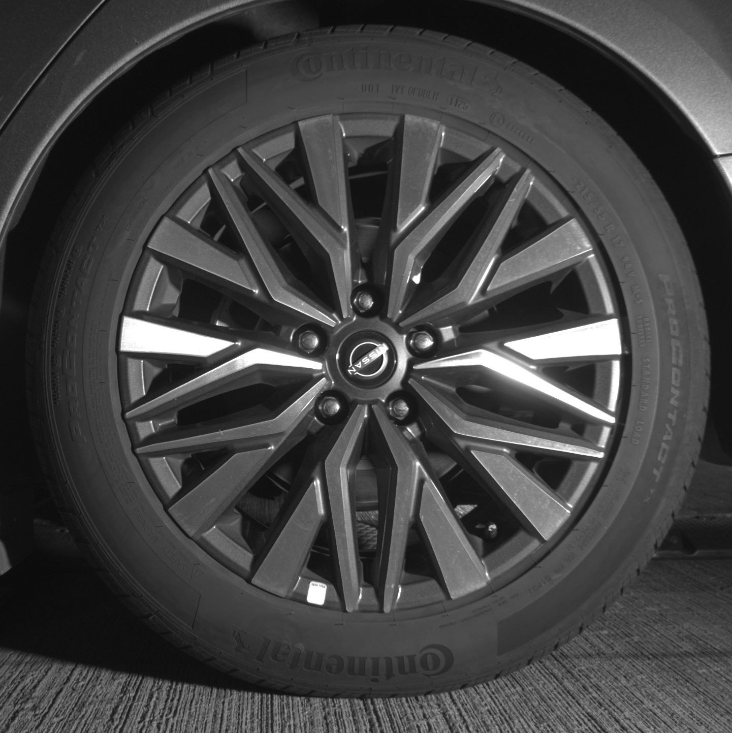 Used 2025 Nissan Altima 2.5 SV FWD image 14