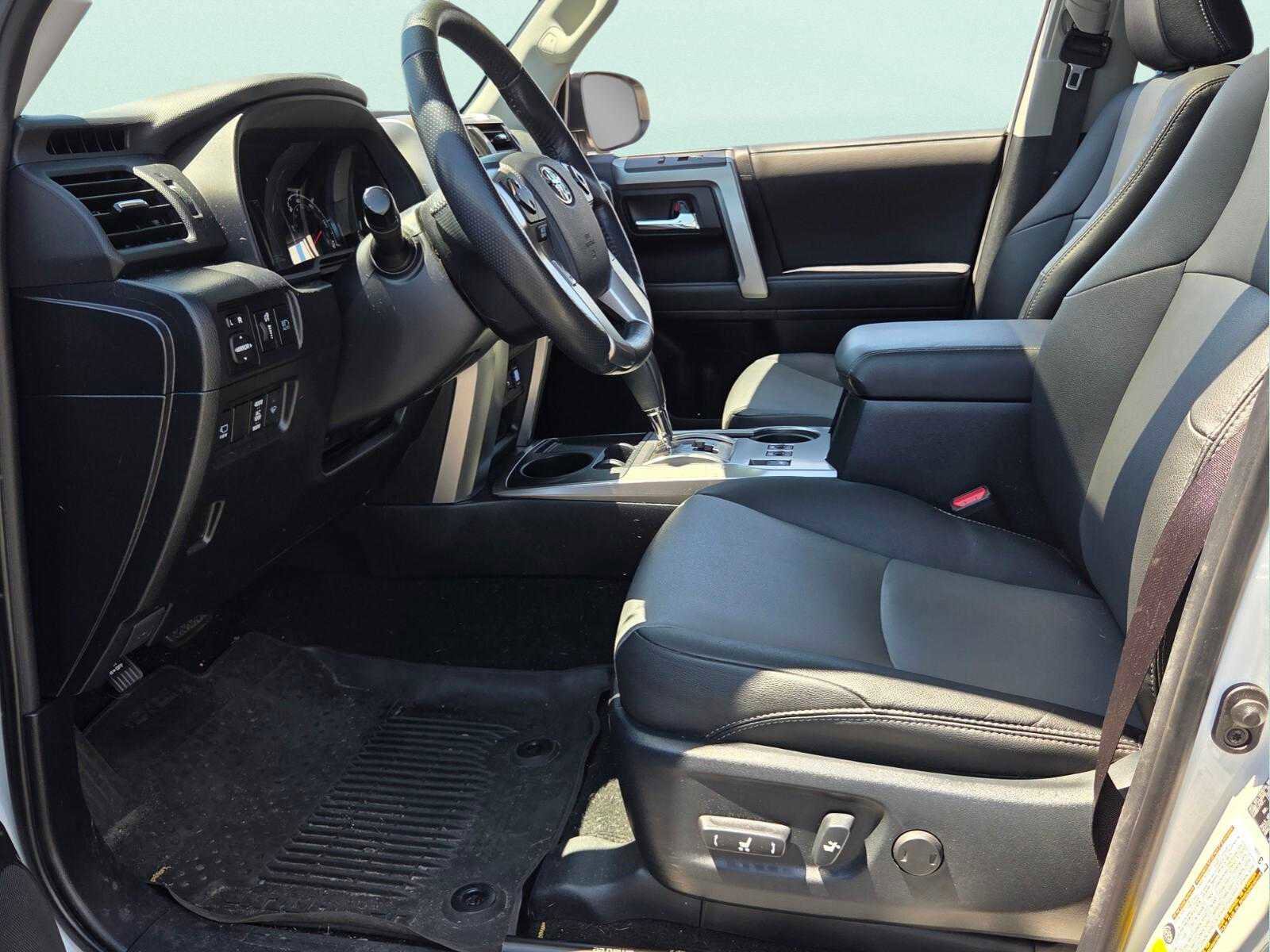 Used 2024 Toyota 4Runner SR5 Premium w/ Moonroof Package RWD image 7