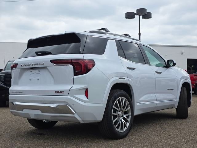 New 2026 GMC Terrain Denali w/ LPO, Floor Liner Package image 17