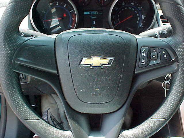 Used 2014 Chevrolet Cruze LS FWD image 22