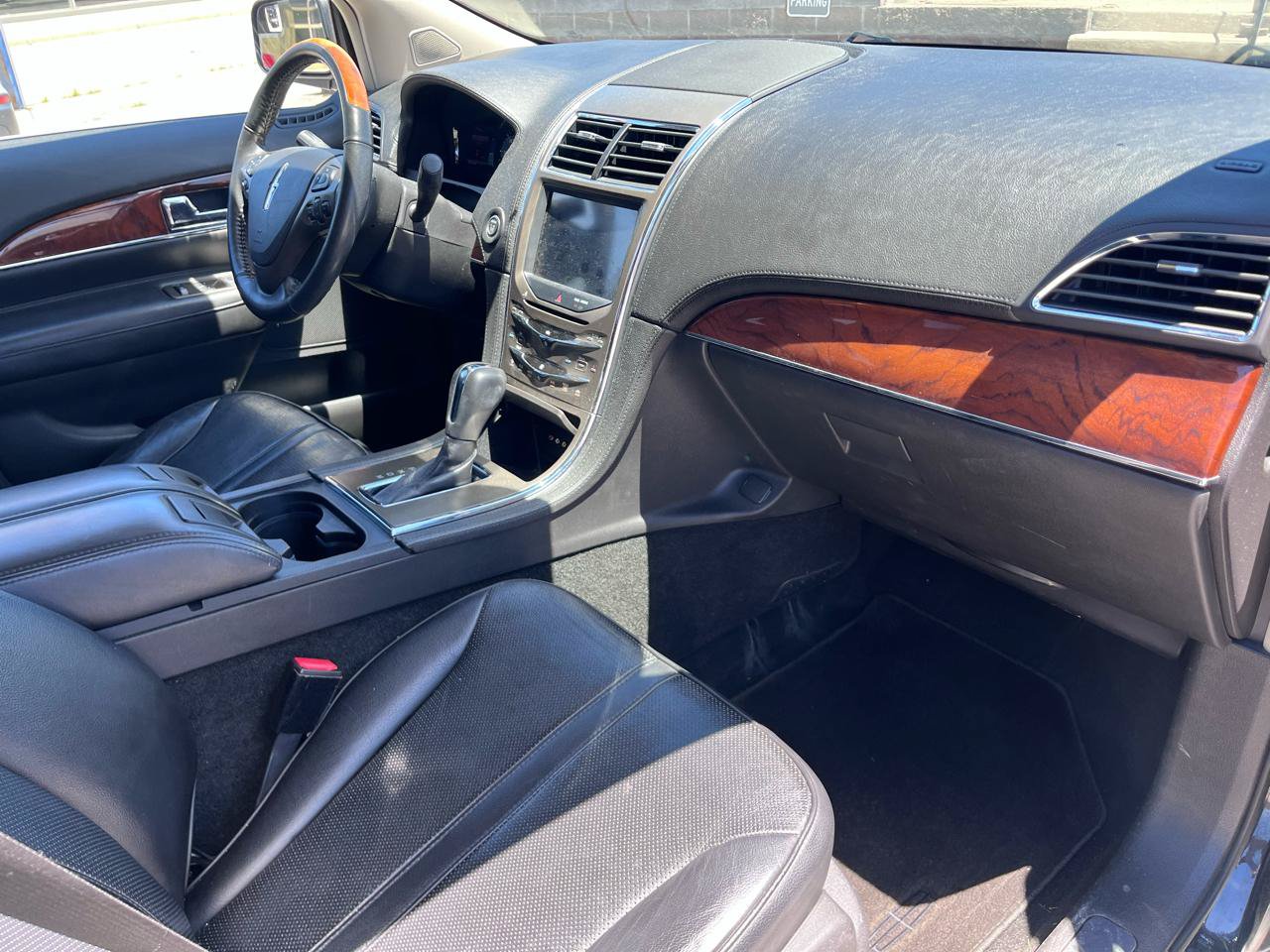 Used 2011 Lincoln MKX 2WD w/ 101A Rapid Spec Order Code image 18