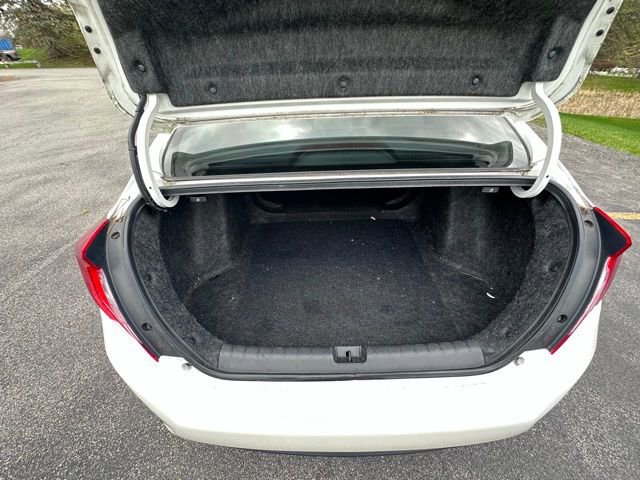 Used 2018 Honda Civic EX image 10