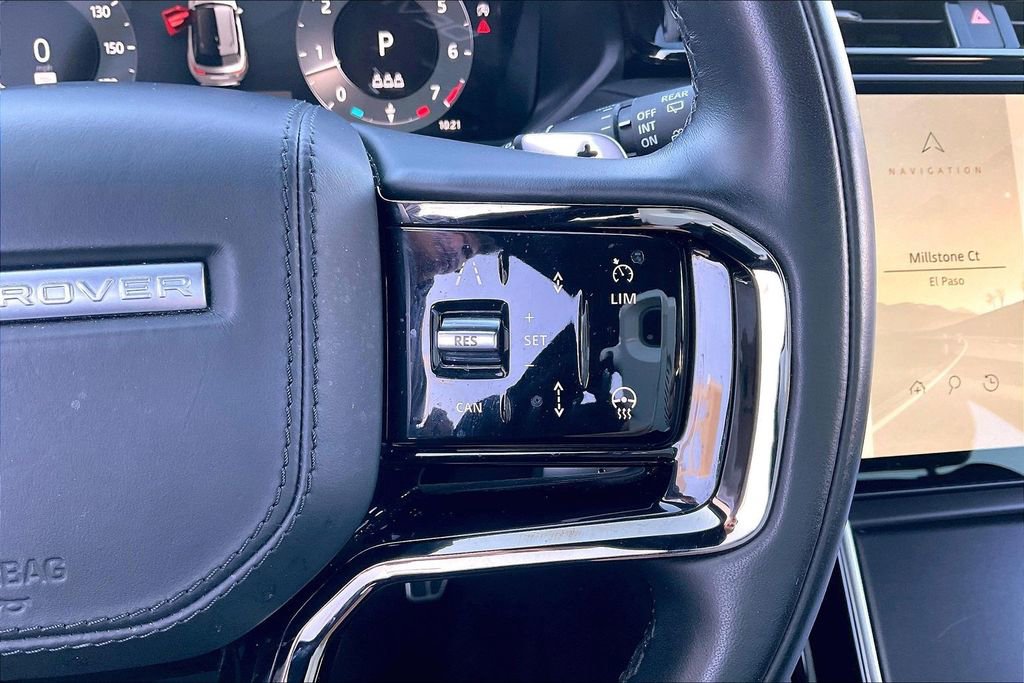 Used 2025 Land Rover Range Rover Velar Dynamic SE image 19