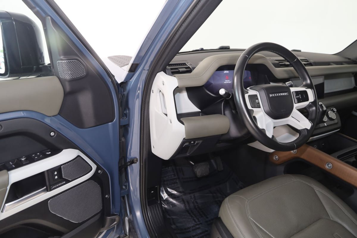 Used 2020 Land Rover Defender 110 SE AWD/4WD image 48
