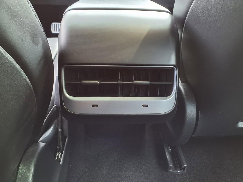 Used 2022 Tesla Model 3 Long Range AWD/4WD image 14