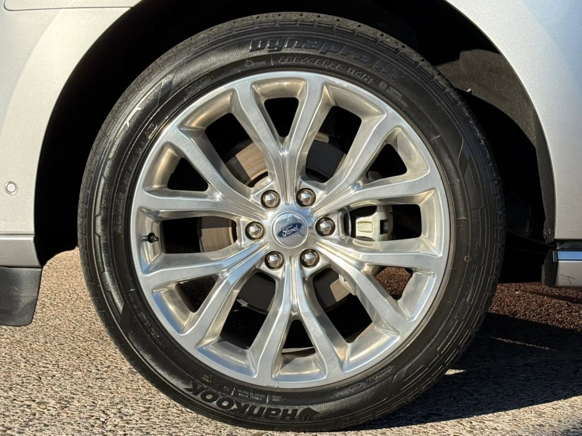 Used 2019 Ford Expedition Platinum image 27
