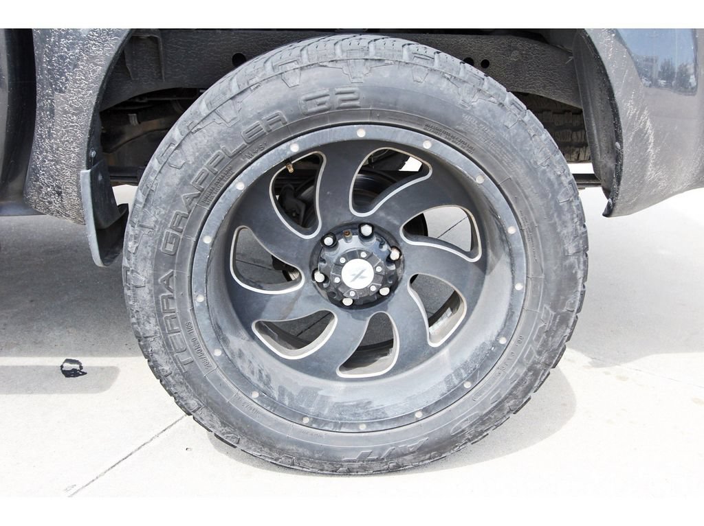 Used 2015 Nissan Frontier SV RWD image 13