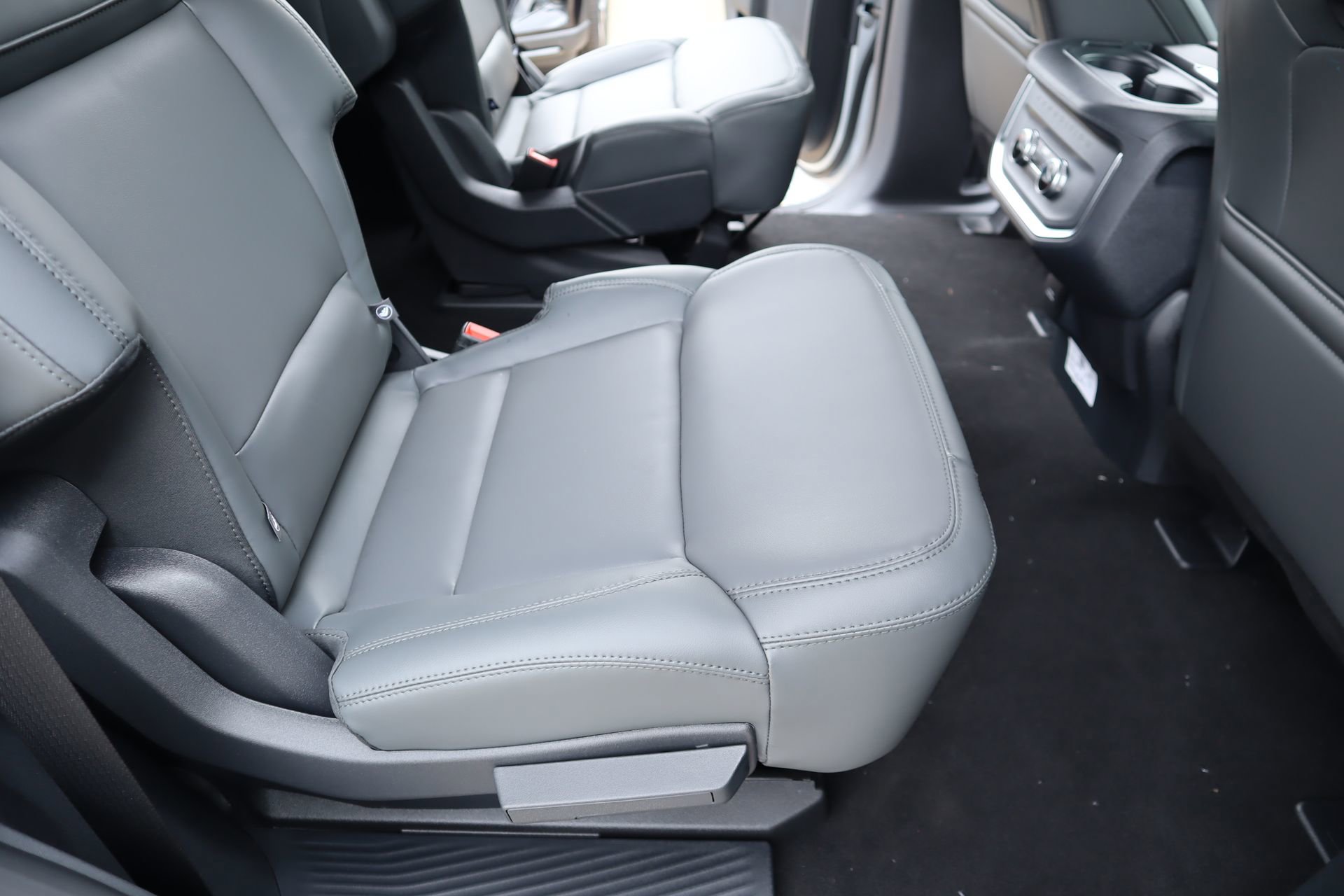 New 2026 Ford Expedition Active AWD/4WD image 18