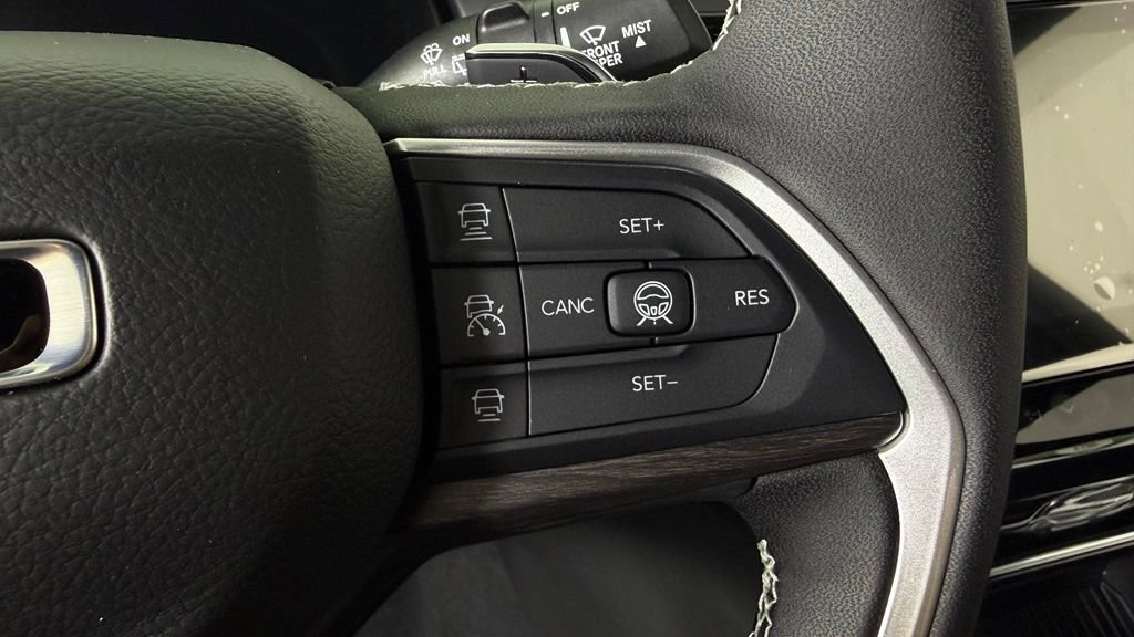 New 2026 Jeep Grand Cherokee Limited AWD/4WD image 18