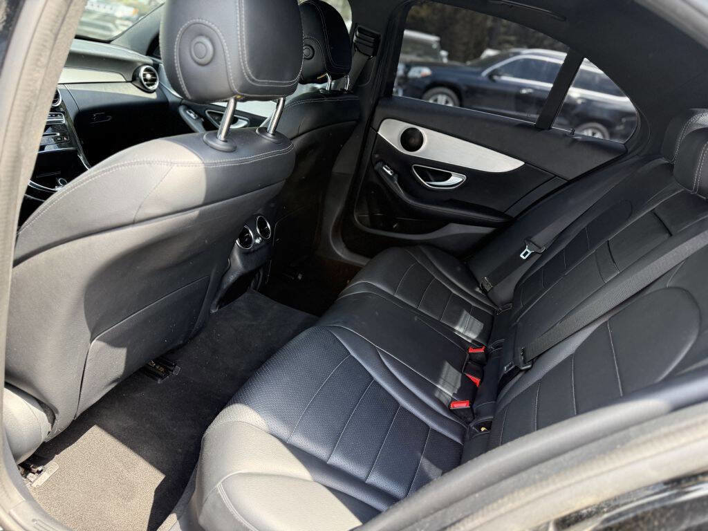 Used 2018 Mercedes-Benz C 300 Sedan w/ Premium Package image 12