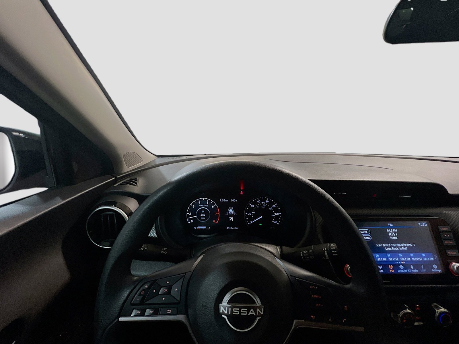 Used 2023 Nissan Kicks SV FWD image 7