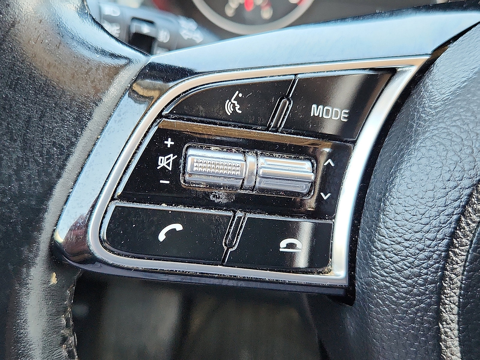 Used 2023 Kia Seltos EX image 17