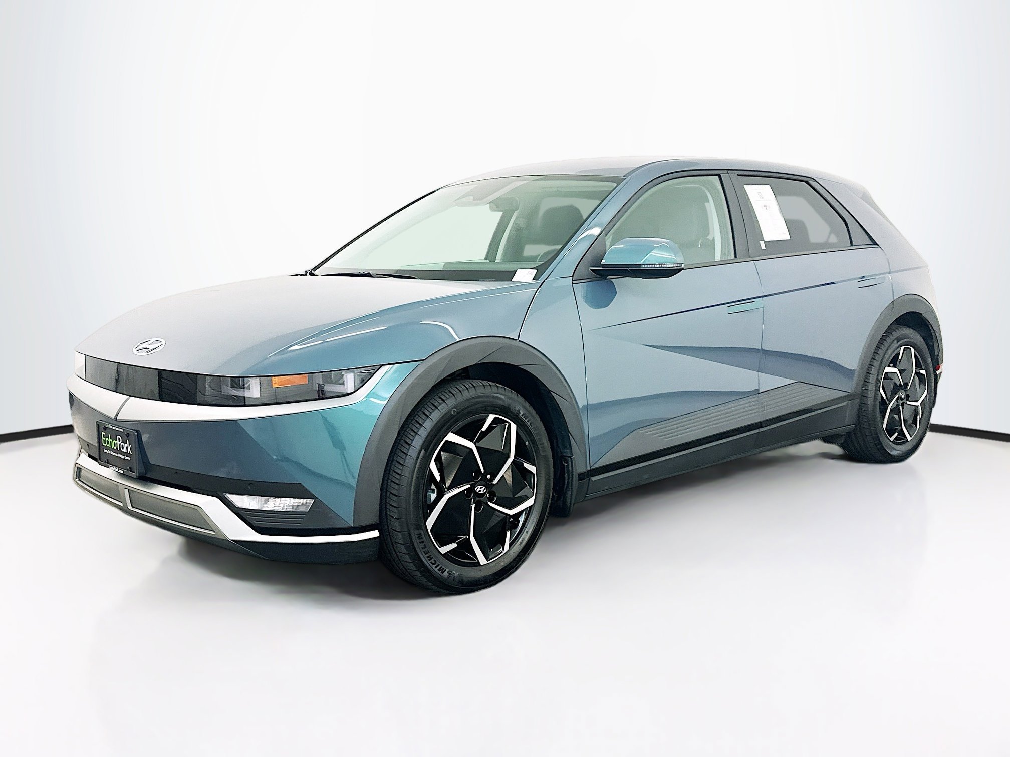 Used 2024 Hyundai Ioniq 5 SEL image 3