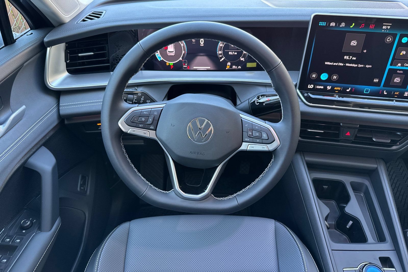 New 2026 Volkswagen Tiguan SE AWD/4WD image 14