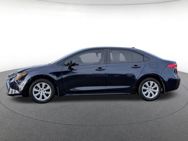 Used 2025 Toyota Corolla LE FWD image 3