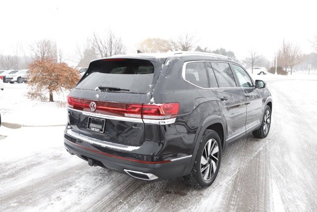 Used 2024 Volkswagen Atlas SEL image 3