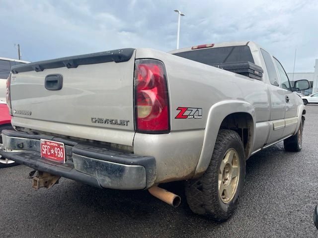 Used 2005 Chevrolet Silverado 1500 LS w/ Light Duty Power Package AWD/4WD image 7