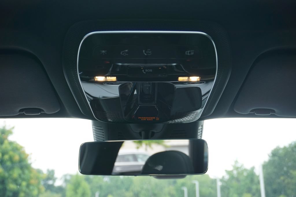 Certified 2025 Mercedes-Benz GLC 300 4MATIC image 29