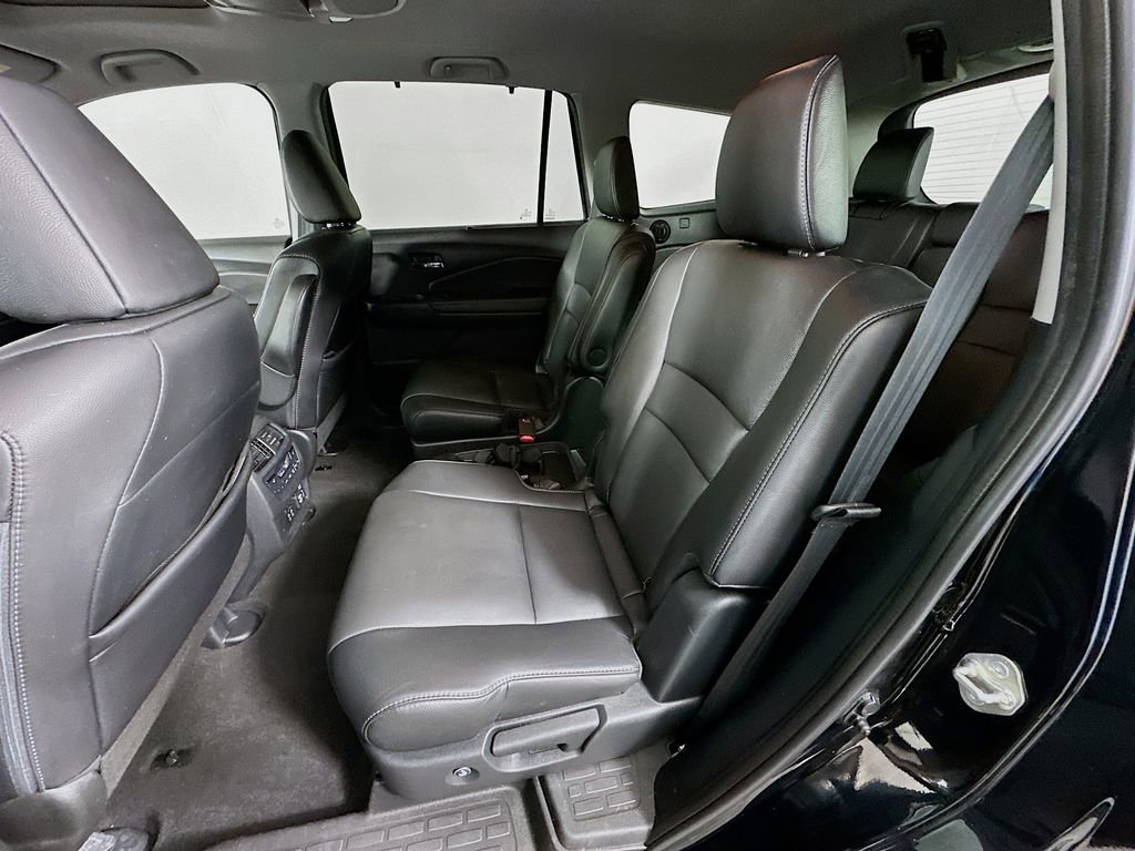 Used 2021 Honda Pilot Touring image 25