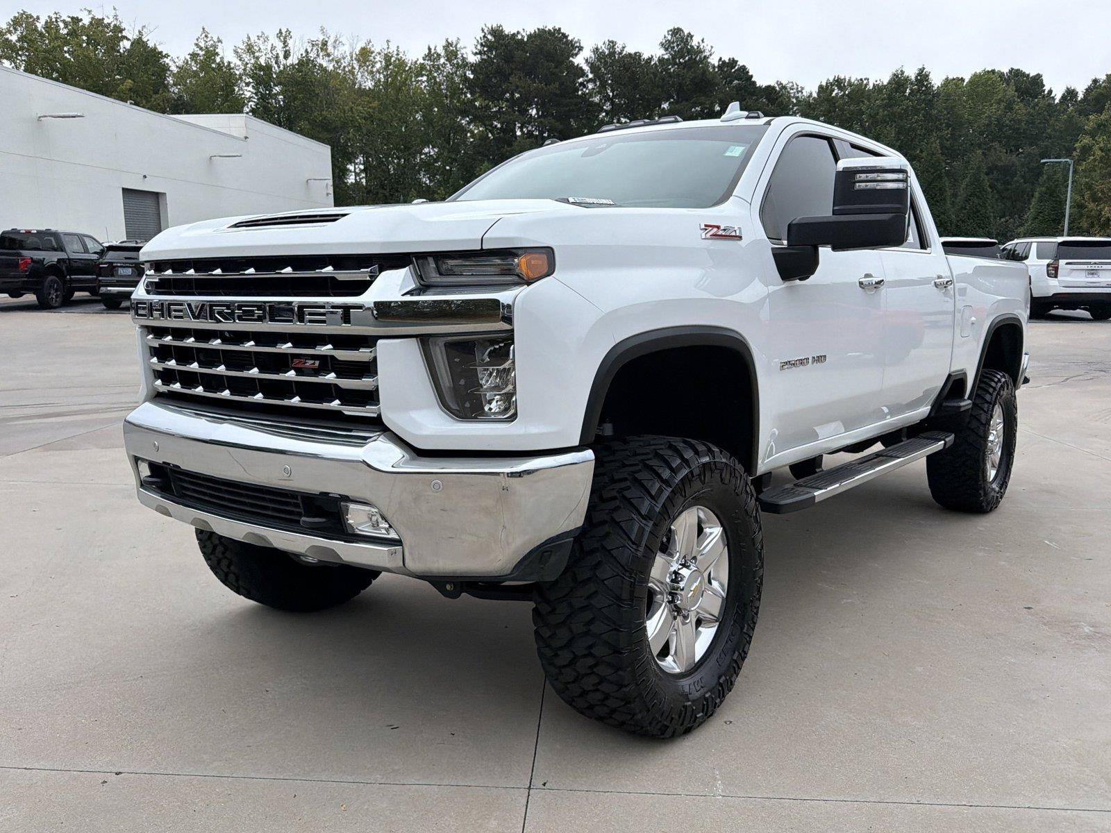 Used 2020 Chevrolet Silverado 2500 LTZ w/ LTZ Premium Package AWD/4WD image 3