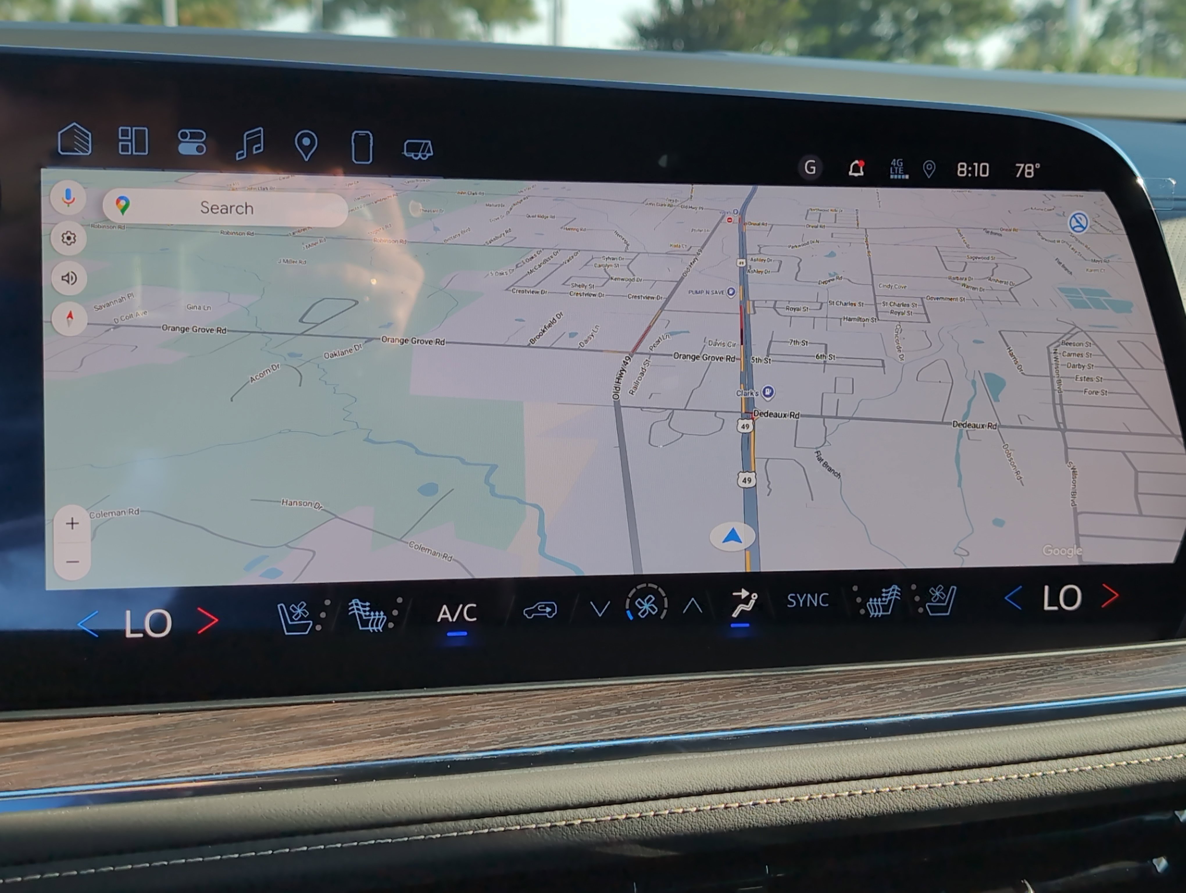 New 2025 Chevrolet Suburban Premier w/ Sun And Tow Package image 15