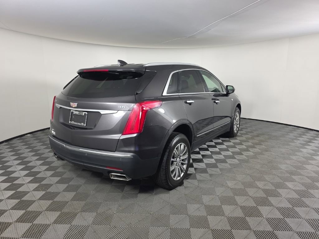 Used 2018 Cadillac XT5 Luxury w/ Driver Awareness Package AWD/4WD image 5