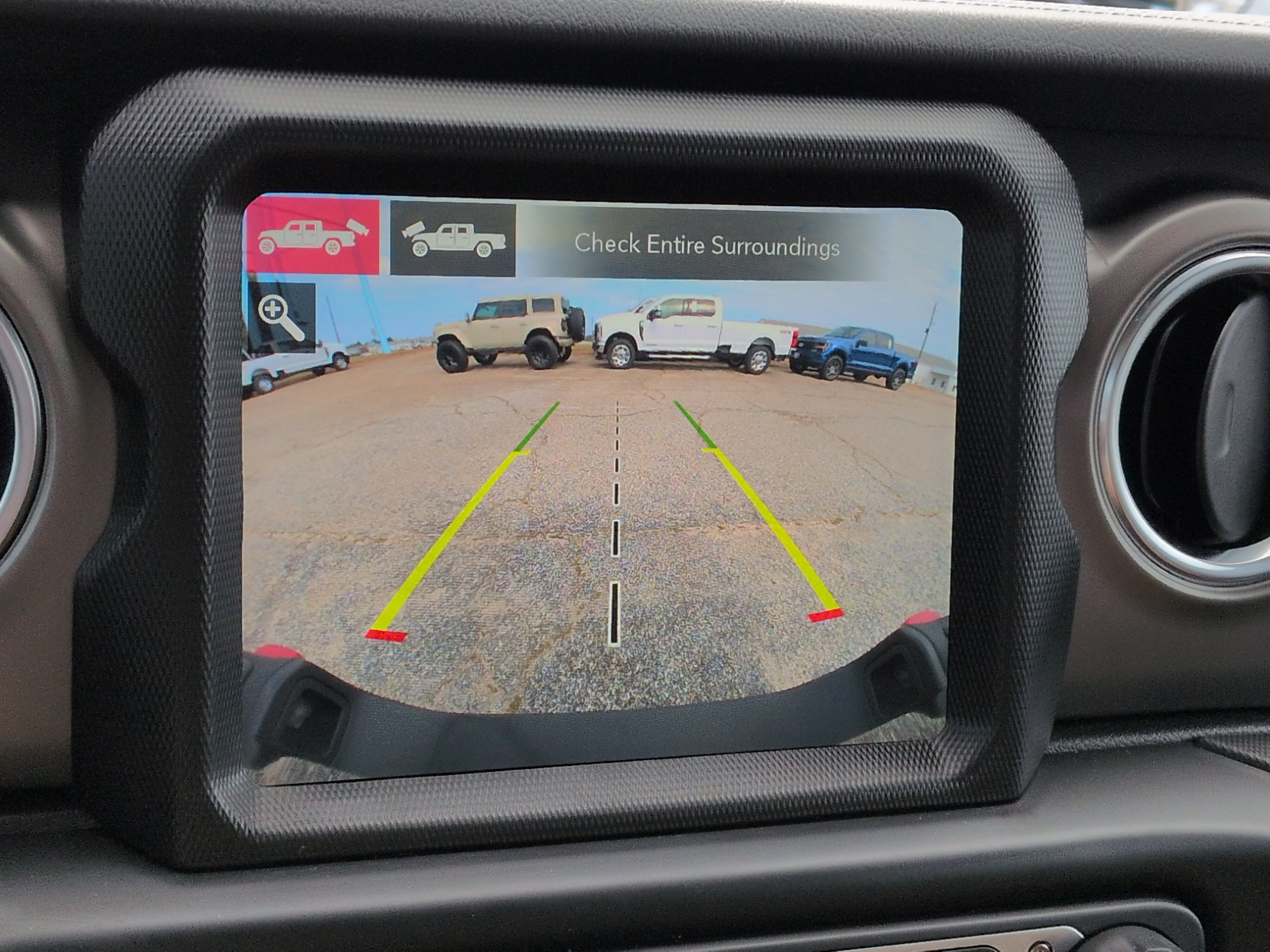 Certified 2022 Jeep Gladiator Rubicon w/ LED Lighting Group AWD/4WD image 18