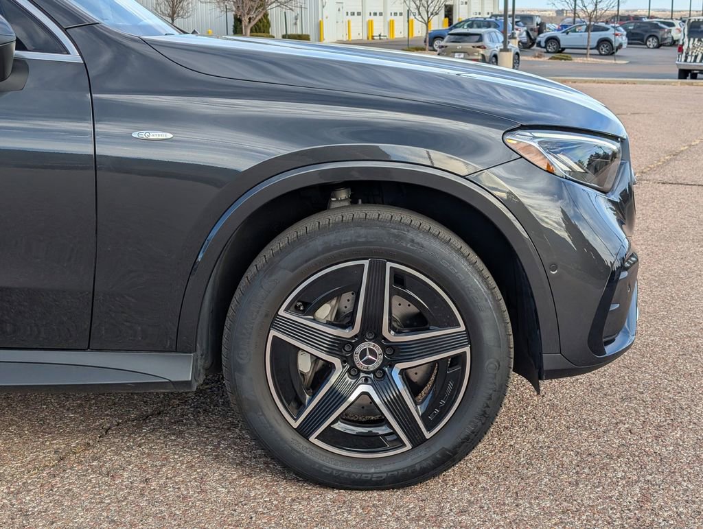 Used 2025 Mercedes-Benz GLC 350e 4MATIC image 9