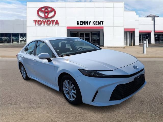 Certified 2025 Toyota Camry LE image 1