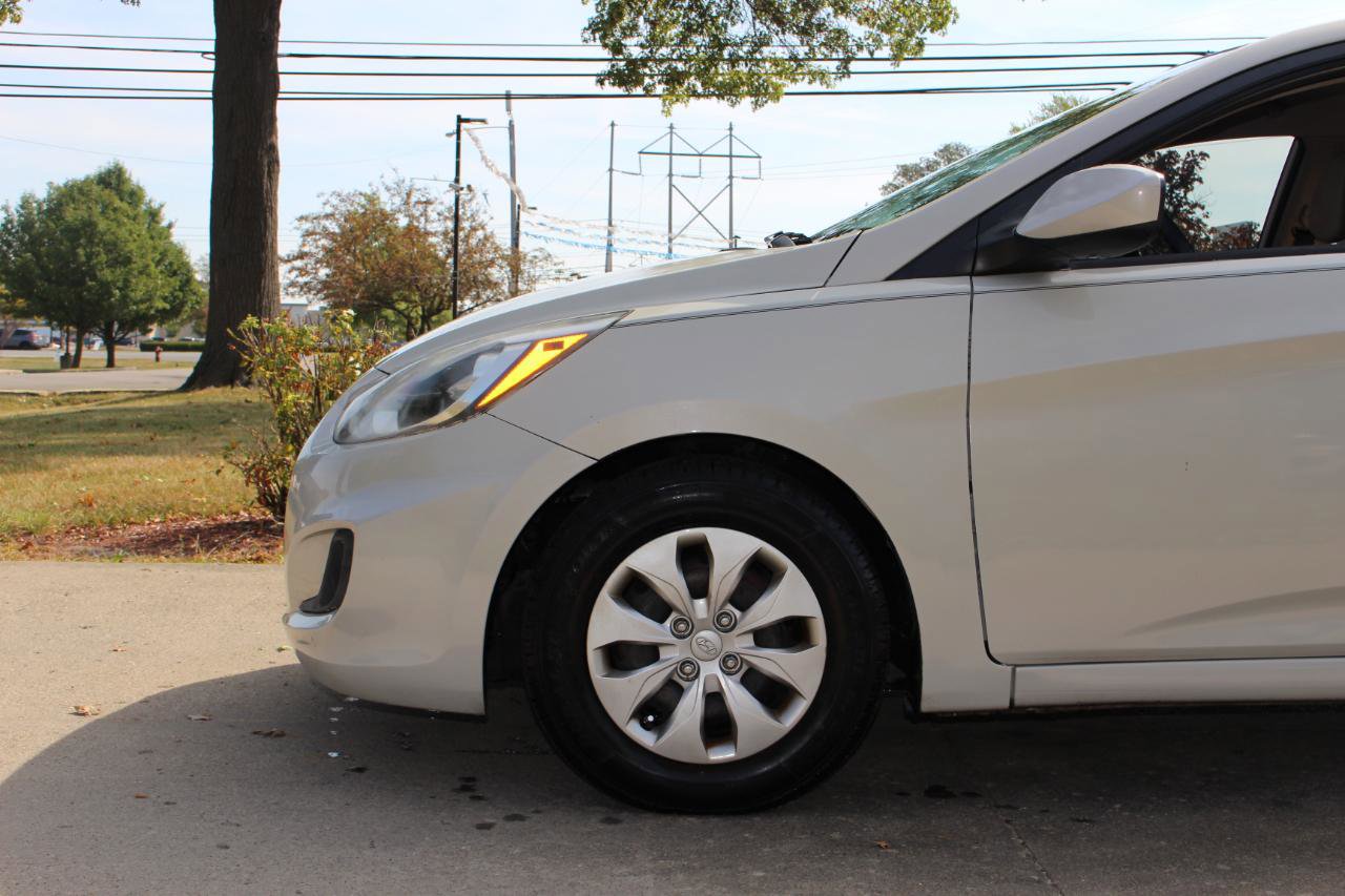 Used 2016 Hyundai Accent SE image 37