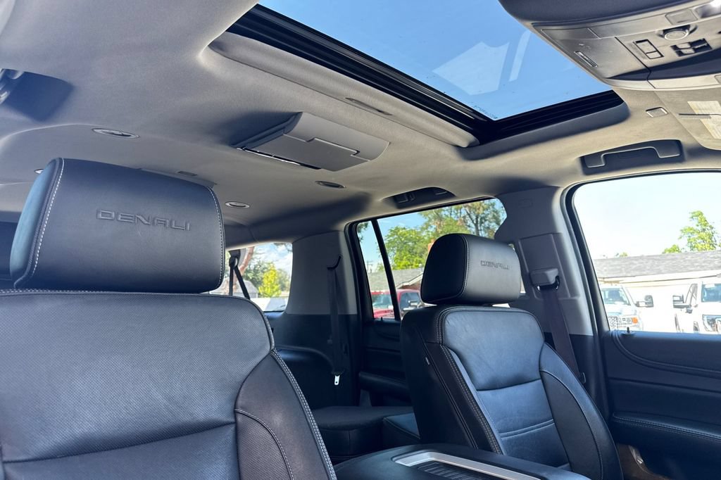 Used 2017 GMC Yukon XL Denali w/ Open Road Package AWD/4WD image 19