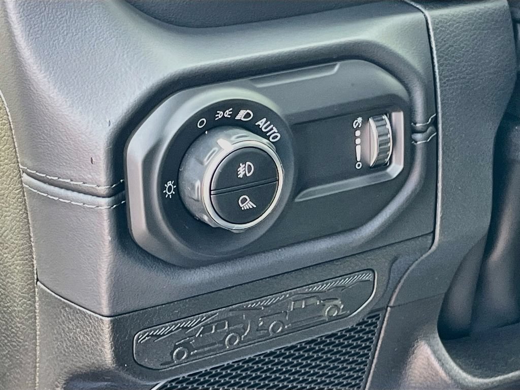 New 2026 Jeep Gladiator Sport AWD/4WD image 10