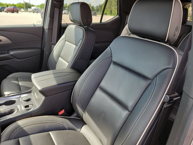 Used 2023 Chevrolet Traverse Premier w/ Redline Edition AWD/4WD image 29