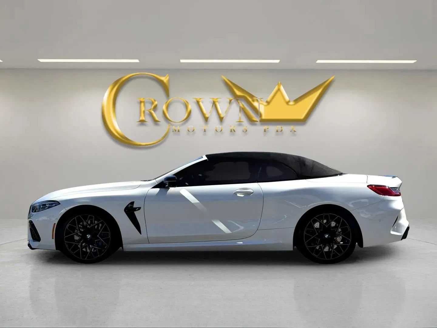 Used 2020 BMW M8 Competition w/ Driving Assistance Package image 11