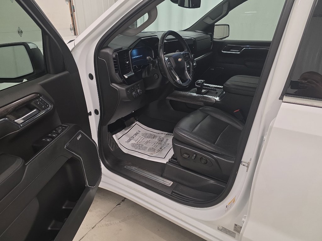 Used 2023 Chevrolet Silverado 1500 LTZ image 21