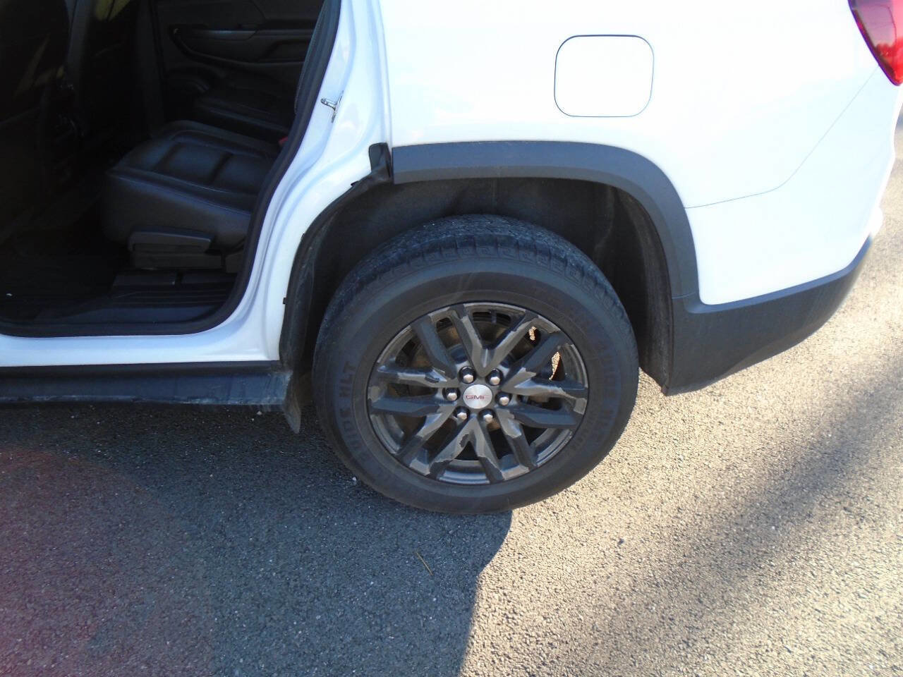 Used 2018 GMC Acadia SLT image 7