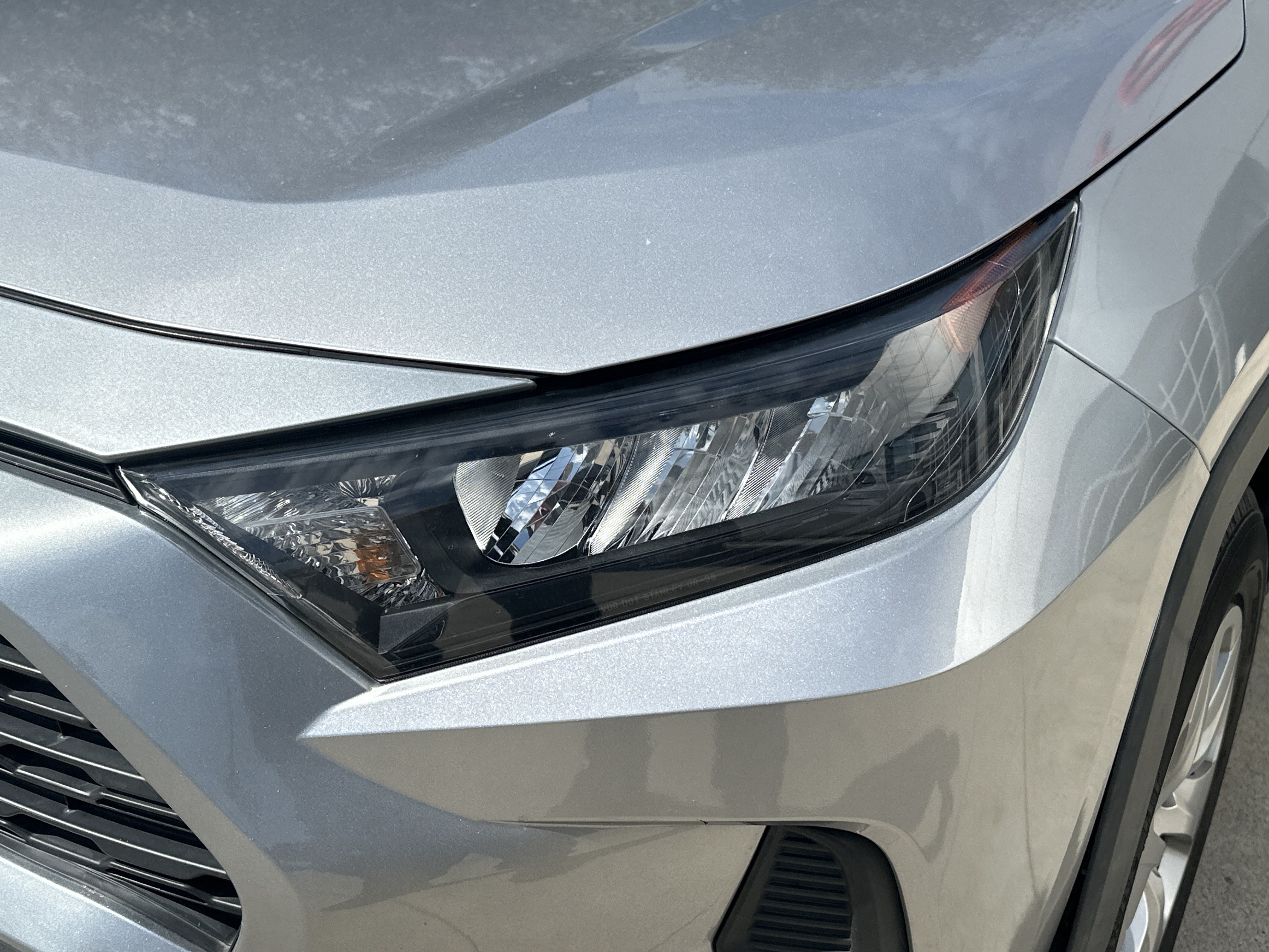 Used 2020 Toyota RAV4 LE FWD image 11